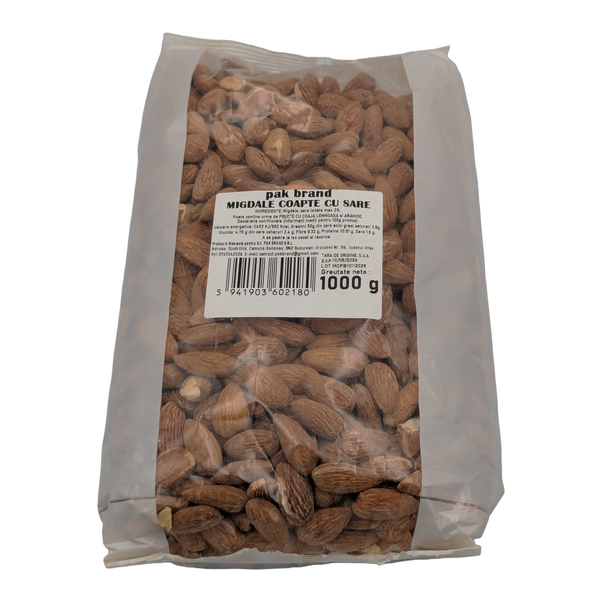 لوز محمص مع الملح